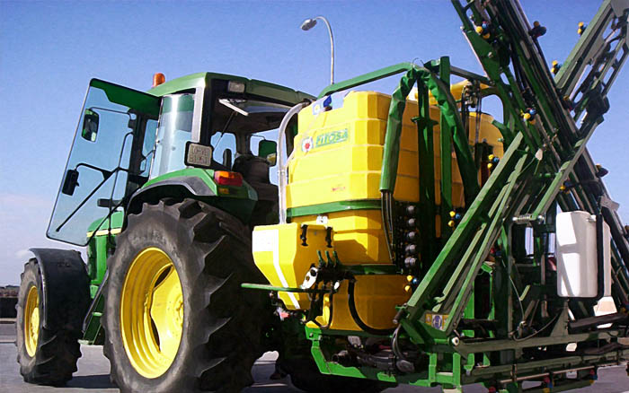 Aplicación de productos fitosanitarios por FERTIMANCHA Pier